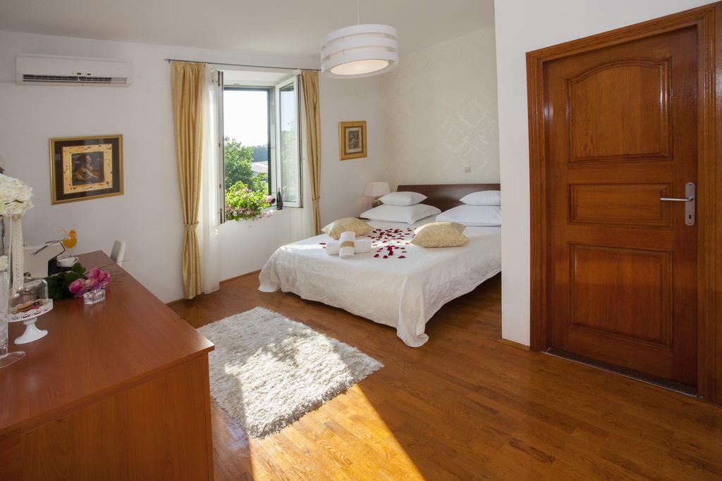 Luxury Rooms Duje Split Exterior photo